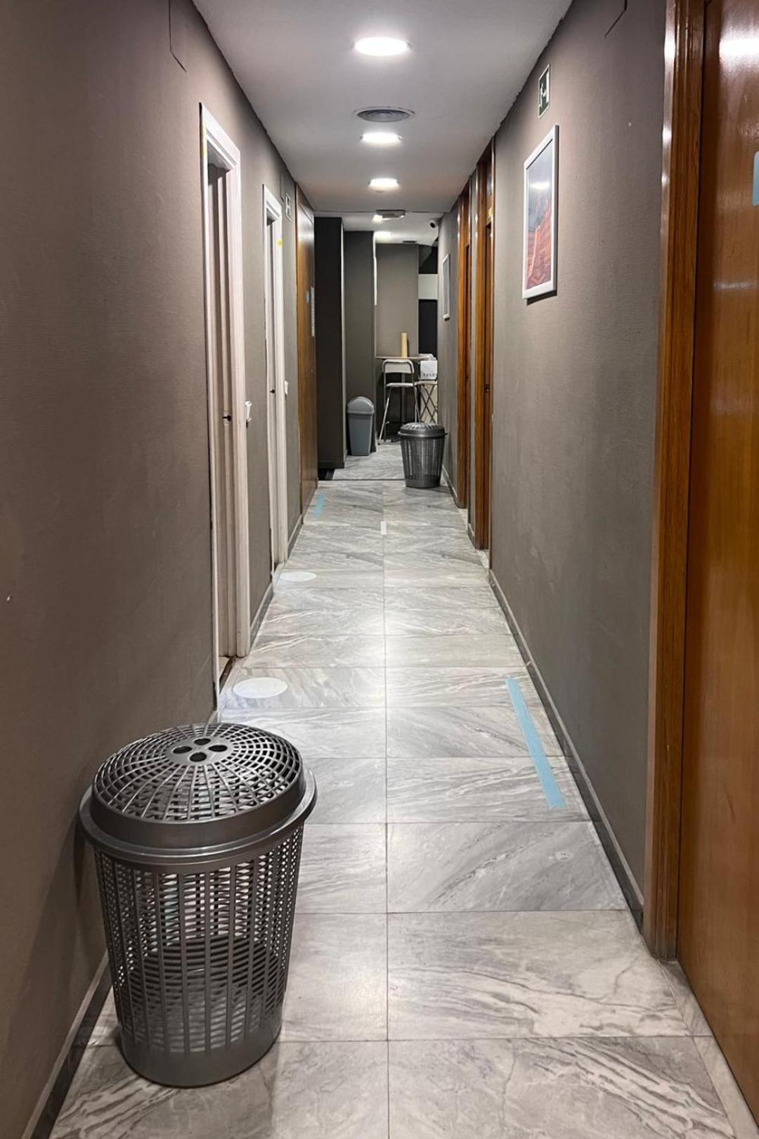 Hostel Estrella 20 Madrid Exteriér fotografie